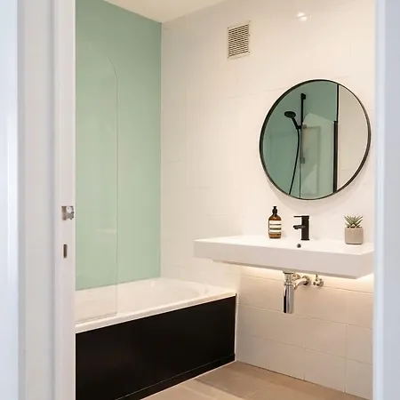 Stylish Flat, Steps To Appartement