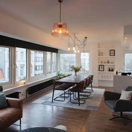 Stylish Flat I Walk To شقة *