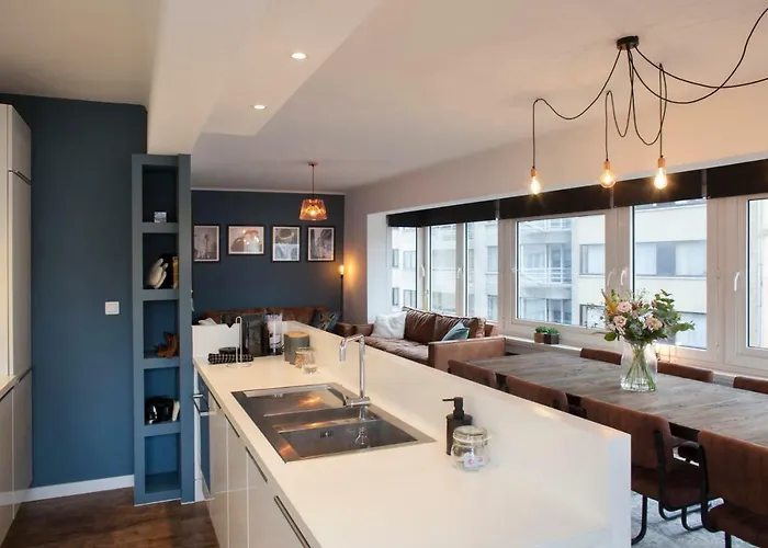 Stylish Central Flat, Steps To Beach אוסטנדה