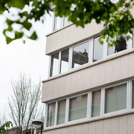 Stylish Central Flat, Steps To Beach Οστένδη